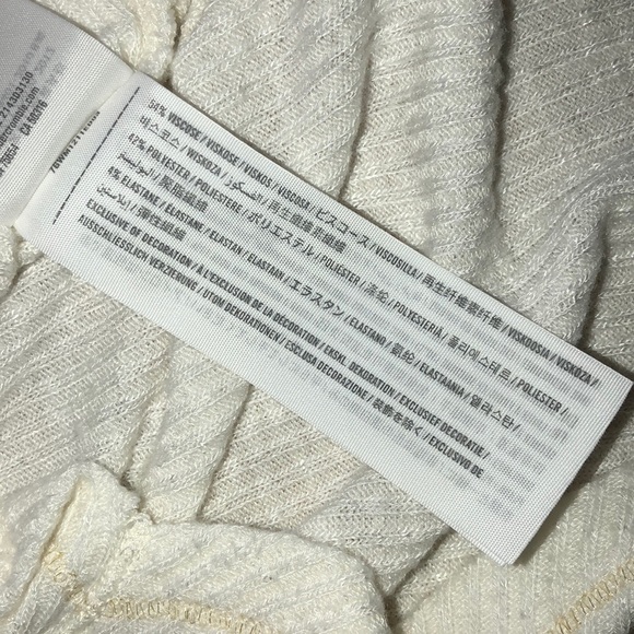 Abercrombie and Fitch Medium cream top - Picture 6 of 6